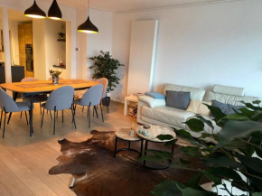 Spacious Apartment With Sea View